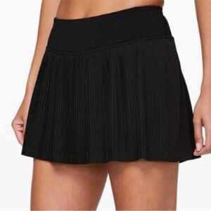NEW Lululemon Pleat To Street Skirt III Black Tennis Gold Pickleball Size 2